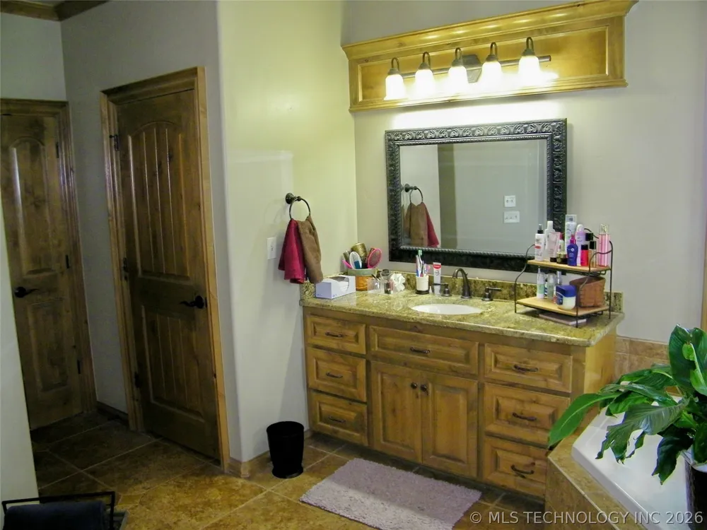 1200 Hickory Wellston, OK 74881