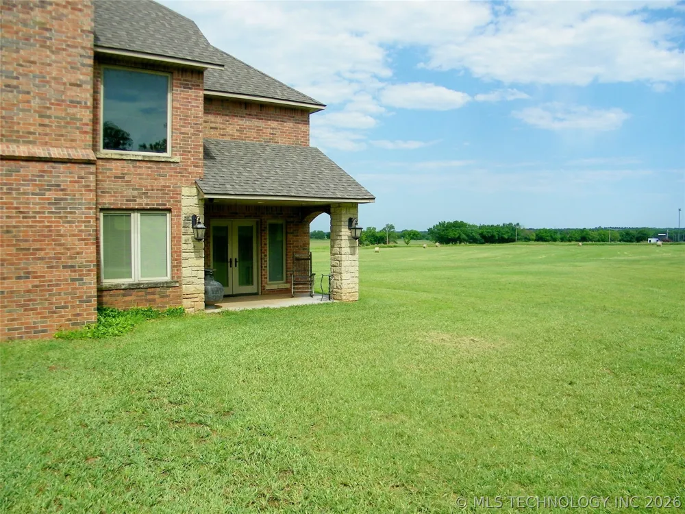 1200 Hickory Wellston, OK 74881