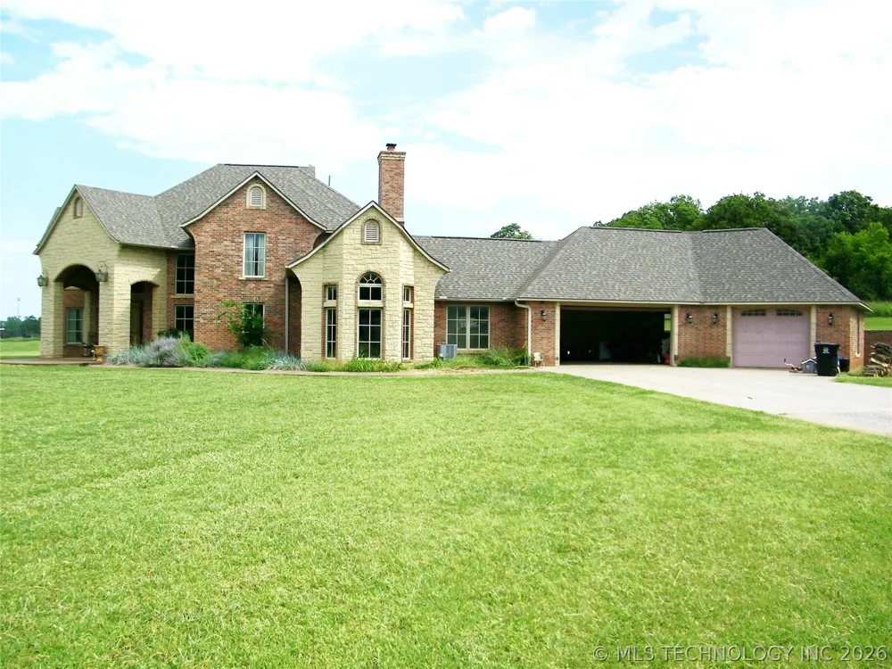 1200 Hickory Wellston, OK 74881