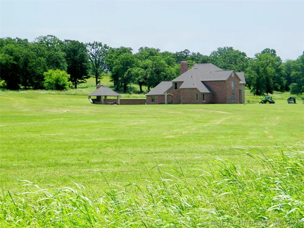 1200 Hickory Wellston, OK 74881