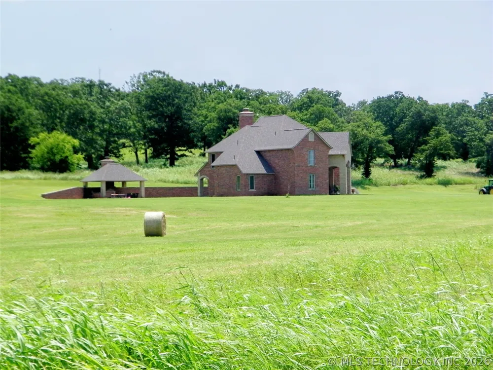 1200 Hickory Wellston, OK 74881