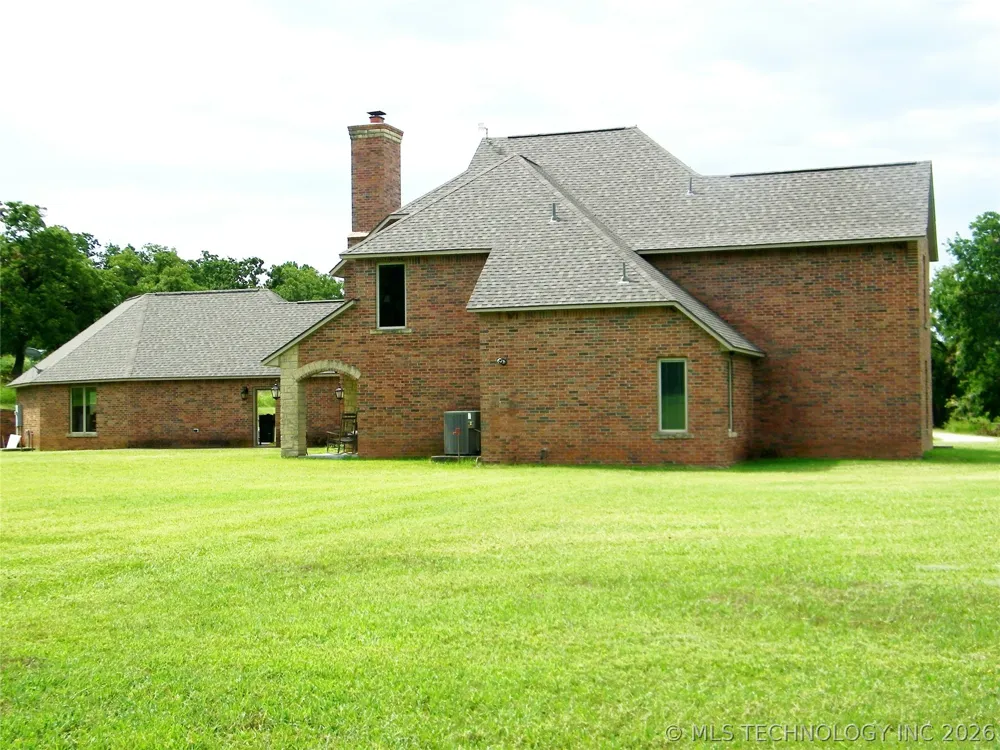 1200 Hickory Wellston, OK 74881