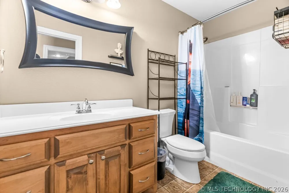 108 Whitney Way Madill, OK 73446