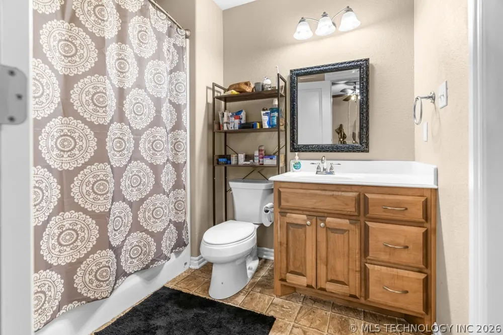 108 Whitney Way Madill, OK 73446