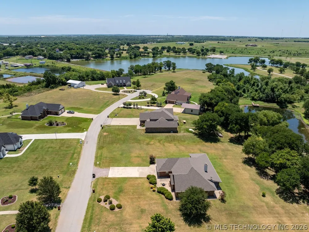 108 Whitney Way Madill, OK 73446