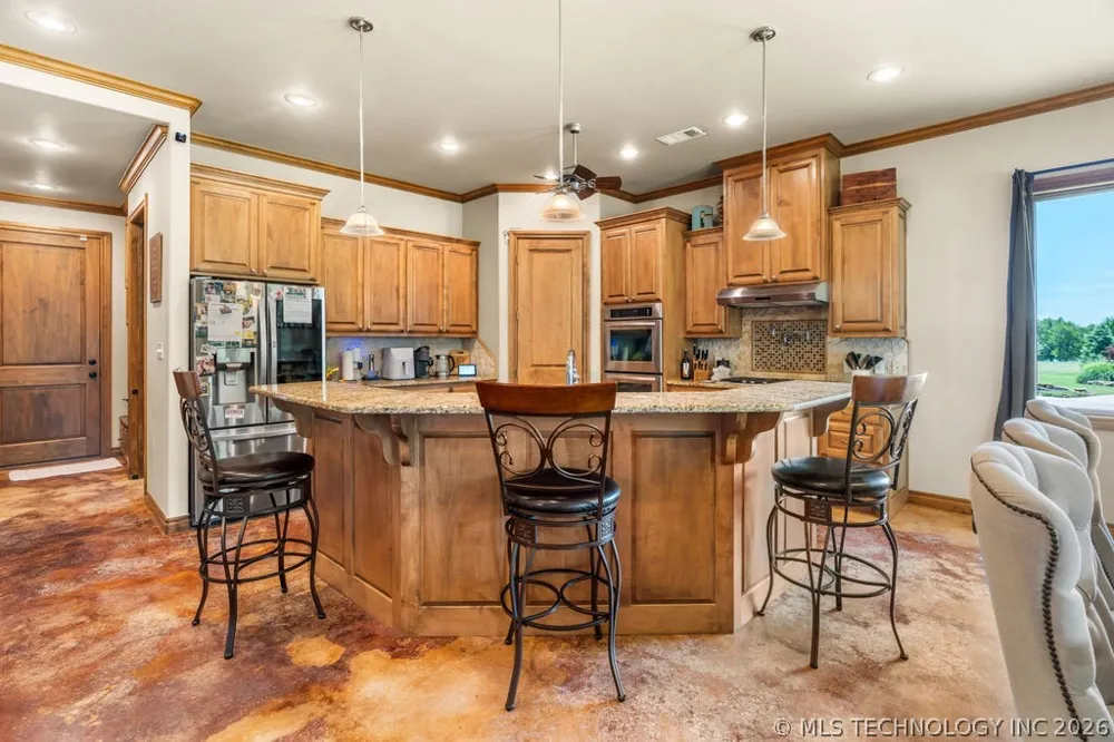 108 Whitney Way Madill, OK 73446
