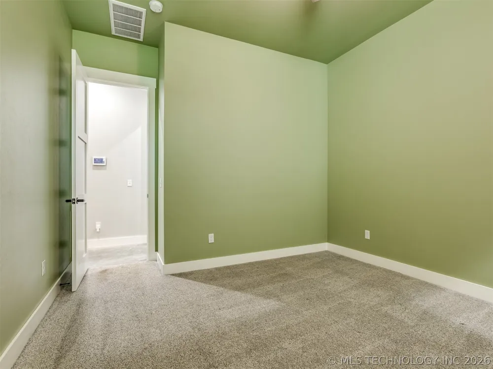 135 Dixie Cove Eufaula, OK 74432