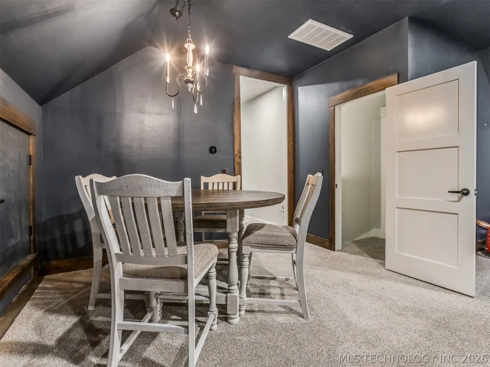 135 Dixie Cove Eufaula, OK 74432