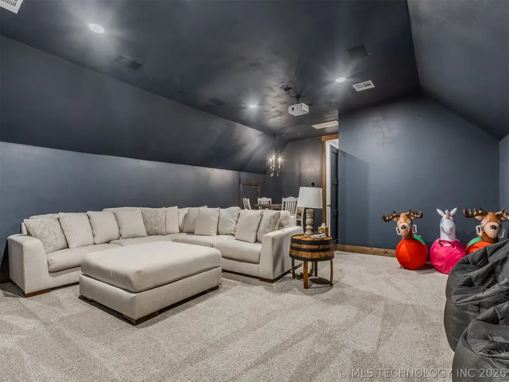 135 Dixie Cove Eufaula, OK 74432