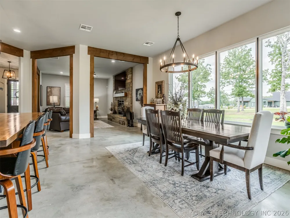 135 Dixie Cove Eufaula, OK 74432