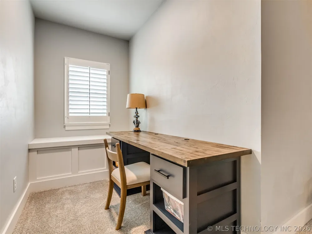 135 Dixie Cove Eufaula, OK 74432