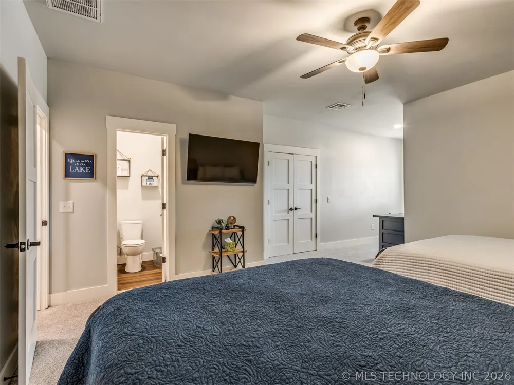 135 Dixie Cove Eufaula, OK 74432