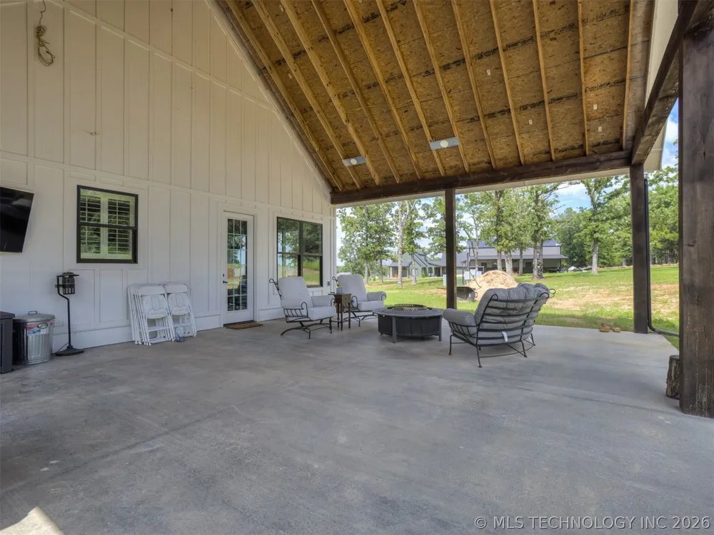 135 Dixie Cove Eufaula, OK 74432