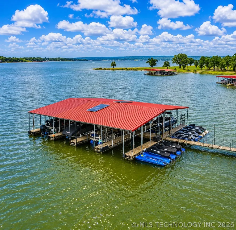 135 Dixie Cove Eufaula, OK 74432