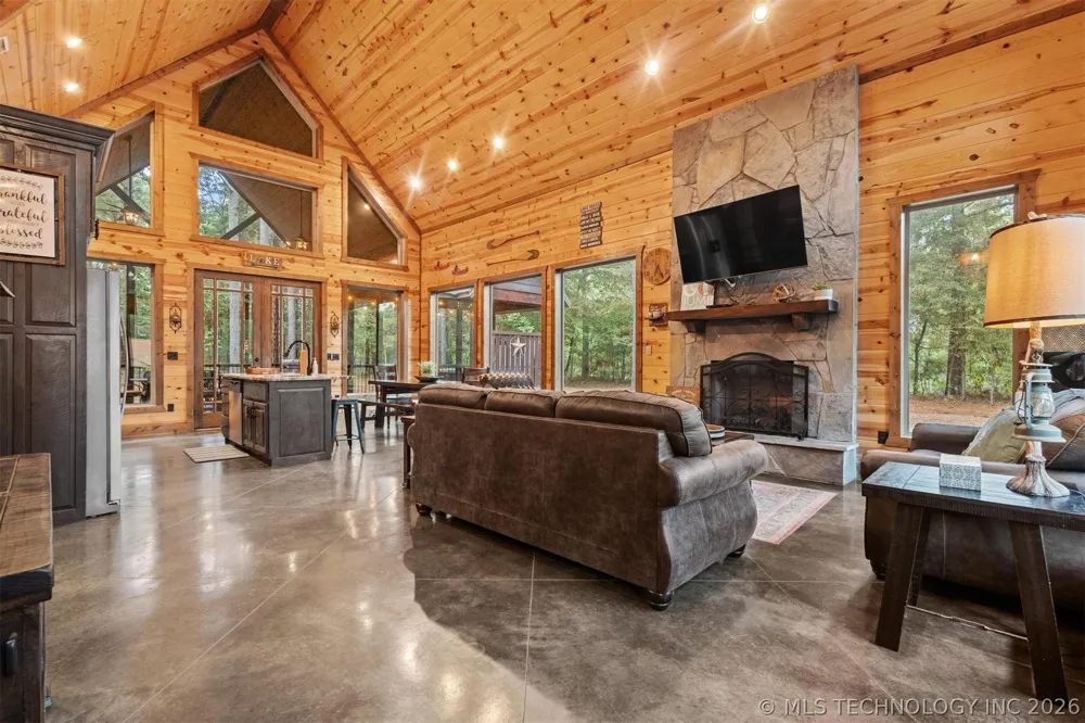 135 Stone Pine Broken Bow, OK 74728