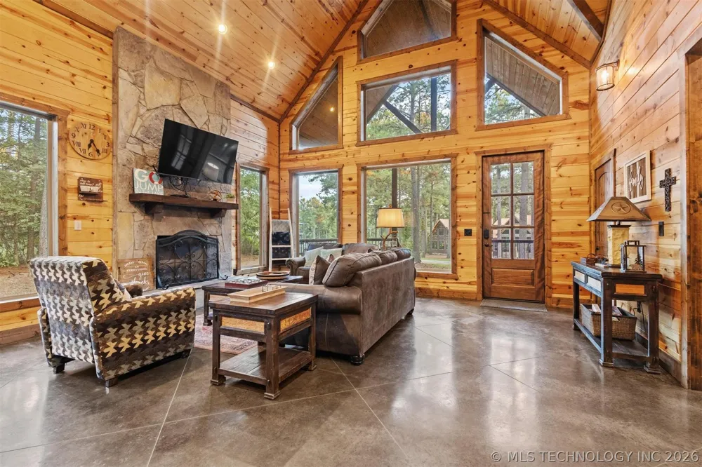 135 Stone Pine Broken Bow, OK 74728