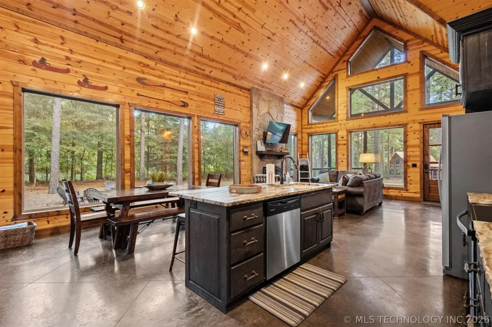 135 Stone Pine Broken Bow, OK 74728