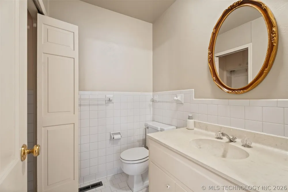 107 W 12th Street #107 Bartlesville, OK 74003