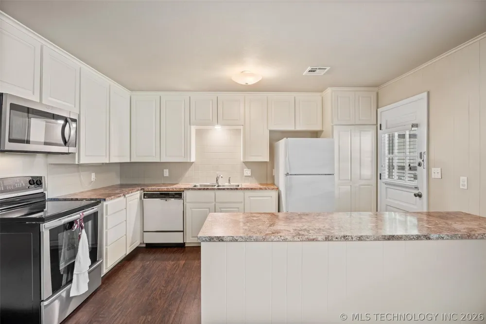 107 W 12th Street #107 Bartlesville, OK 74003