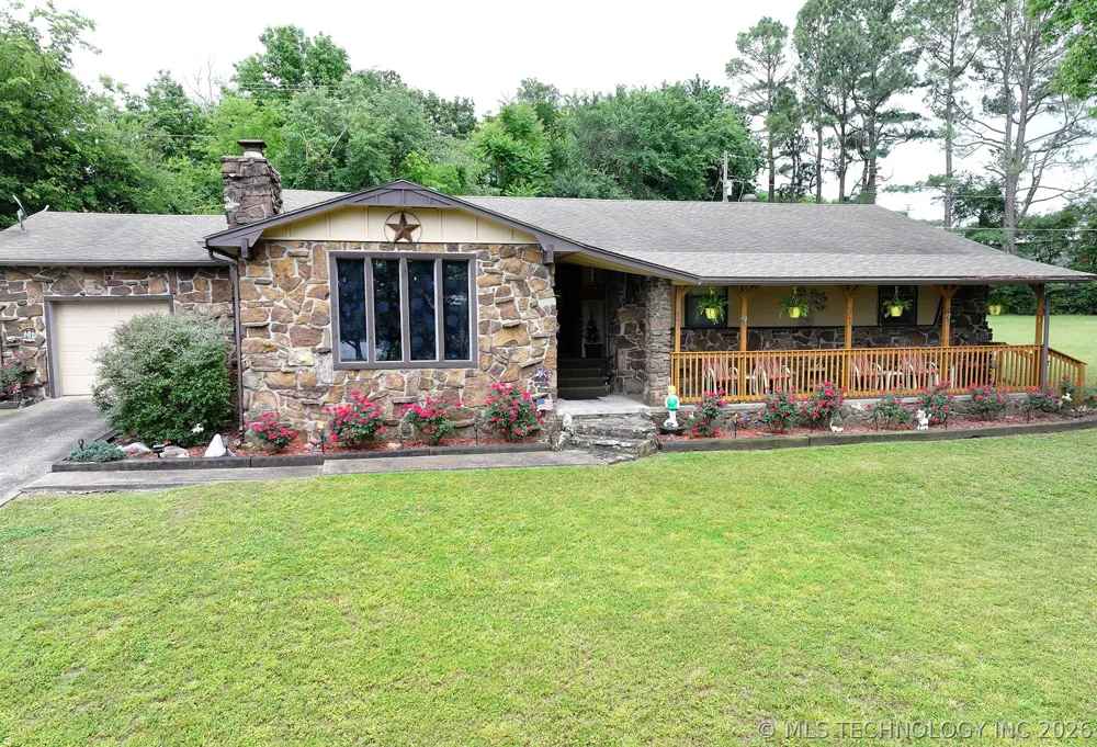 2487 S Muskogee Tahlequah, OK 74464