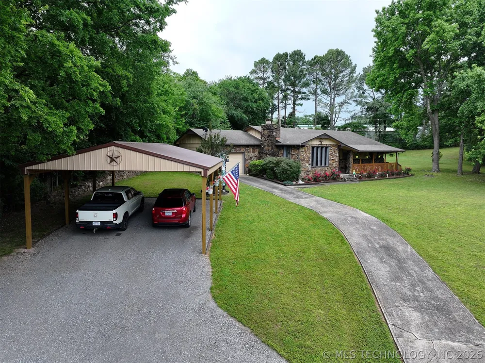 2487 S Muskogee Tahlequah, OK 74464