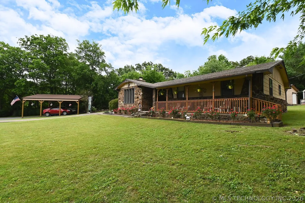 2487 S Muskogee Tahlequah, OK 74464