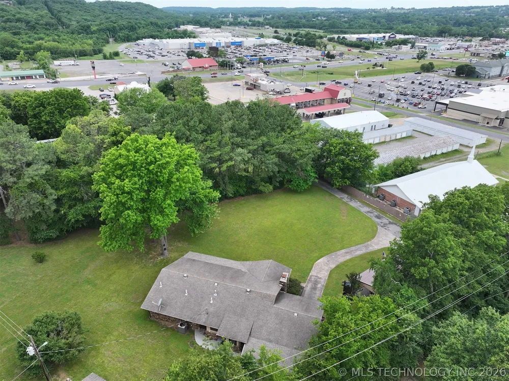 2487 S Muskogee Tahlequah, OK 74464