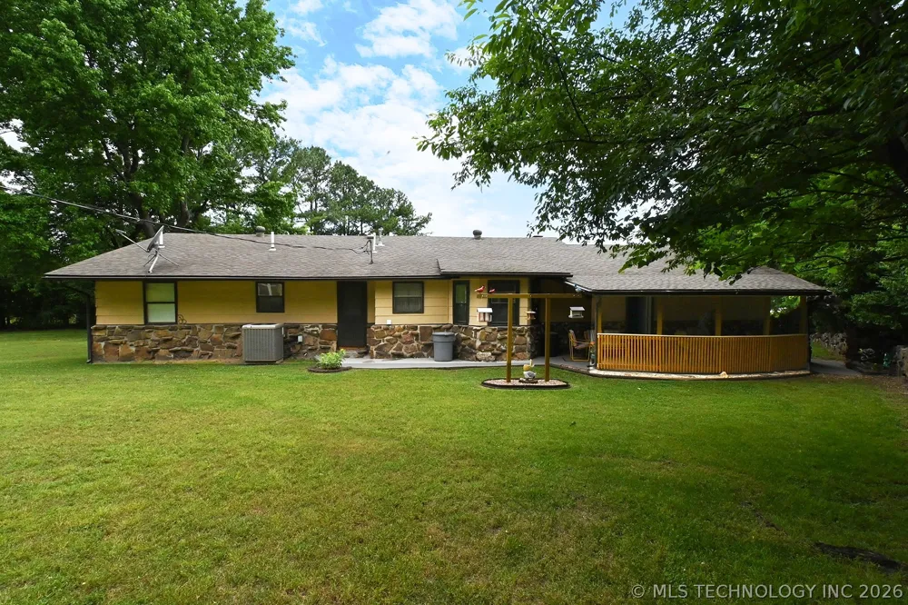 2487 S Muskogee Tahlequah, OK 74464