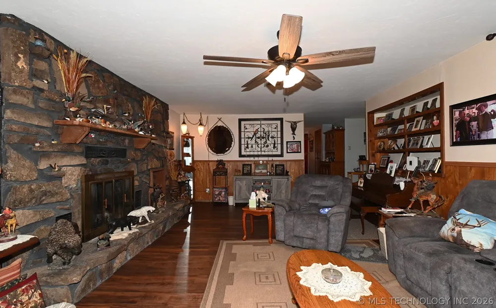 2487 S Muskogee Tahlequah, OK 74464