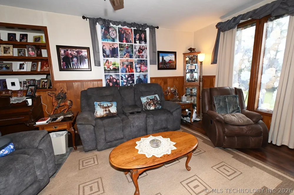 2487 S Muskogee Tahlequah, OK 74464