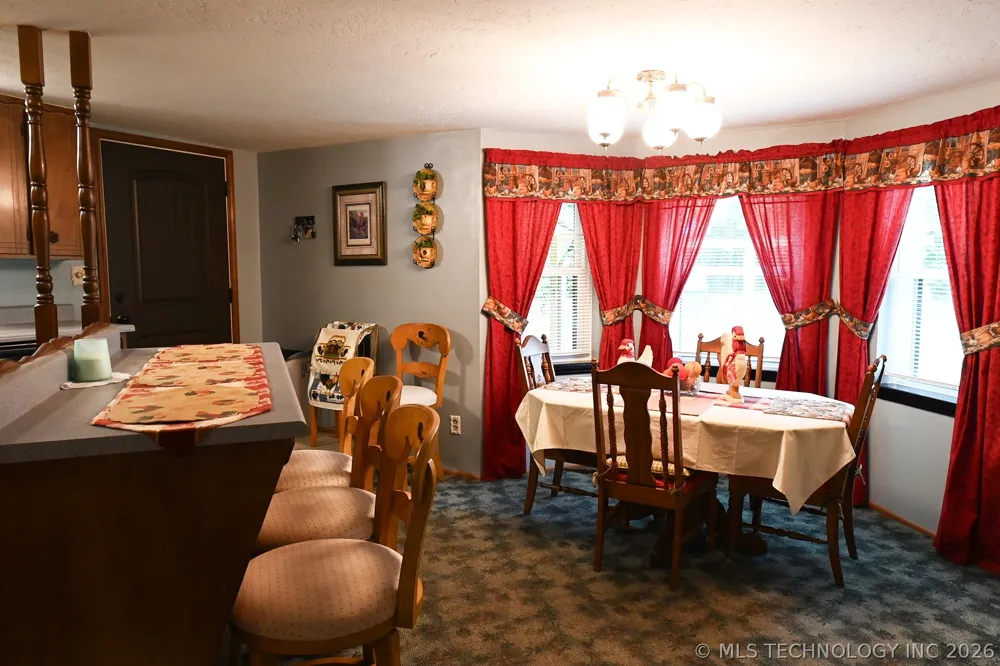 2487 S Muskogee Tahlequah, OK 74464