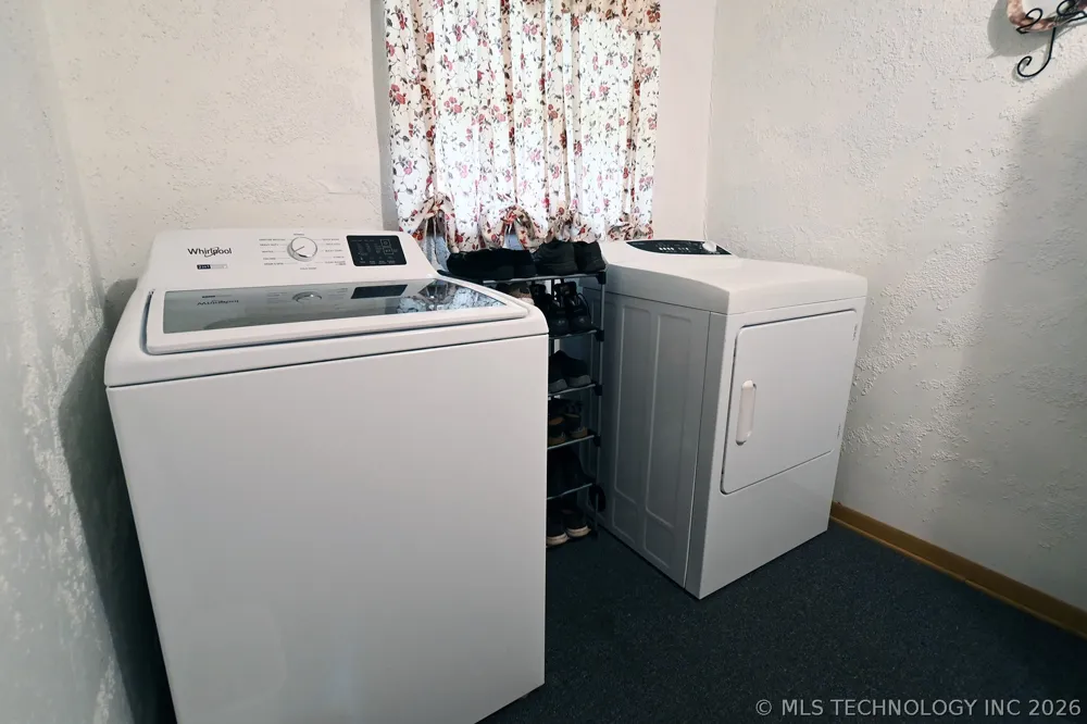 2487 S Muskogee Tahlequah, OK 74464