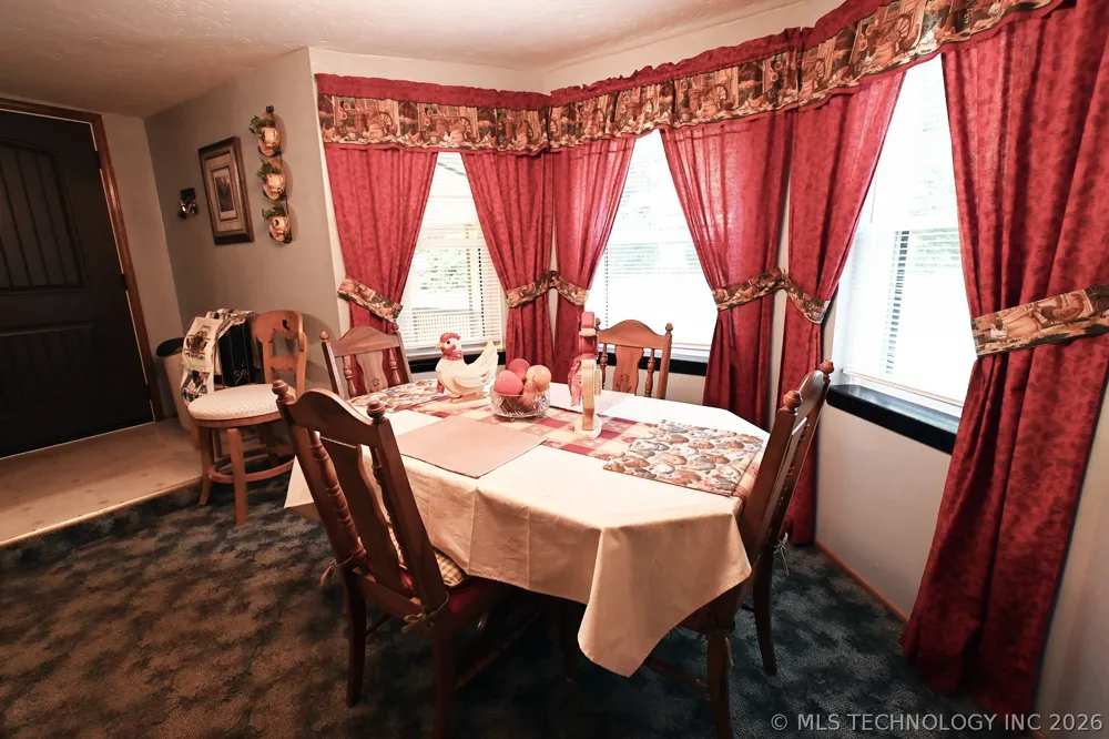 2487 S Muskogee Tahlequah, OK 74464