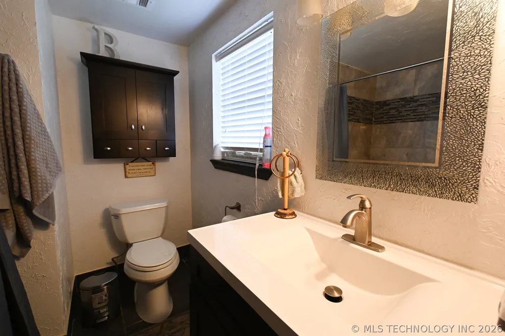 2487 S Muskogee Tahlequah, OK 74464
