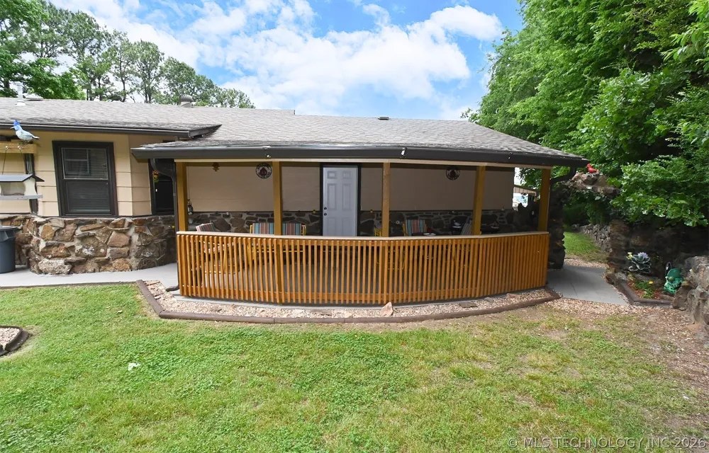 2487 S Muskogee Tahlequah, OK 74464