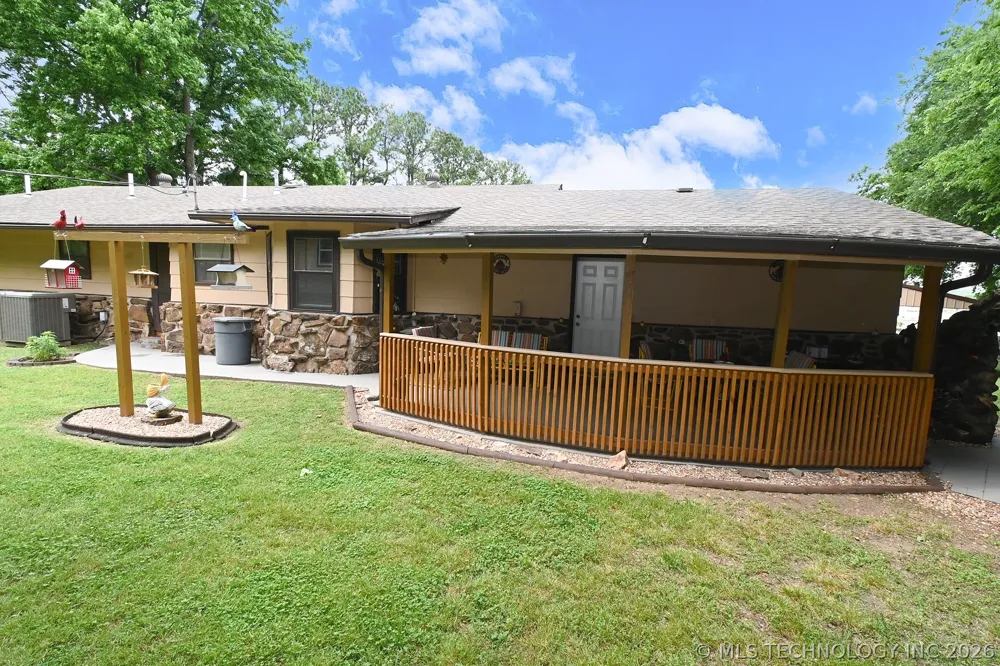 2487 S Muskogee Tahlequah, OK 74464