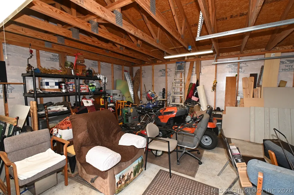 2487 S Muskogee Tahlequah, OK 74464