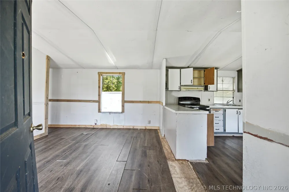 723 S Taylor Kiowa, OK 74553