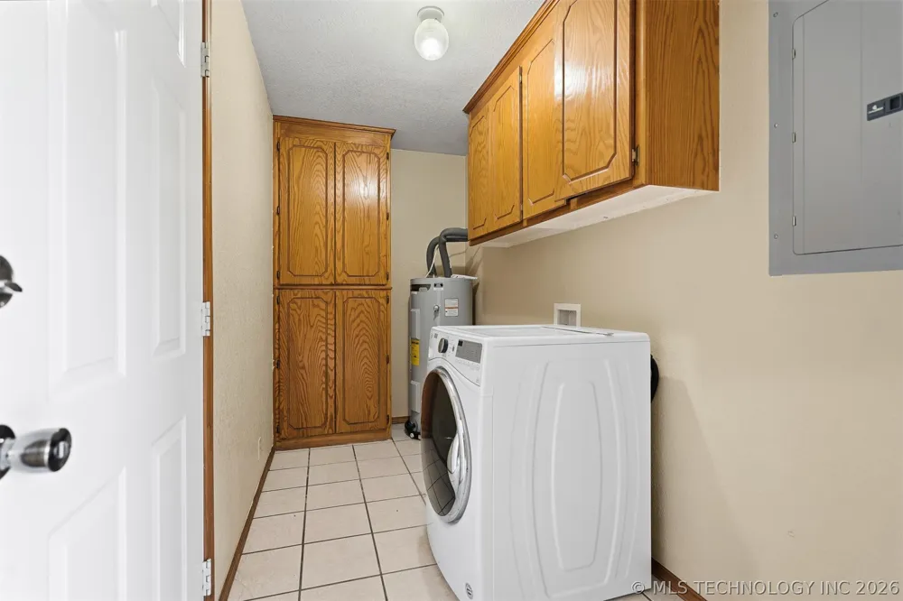366 Elm Street Lone Grove, OK 73443