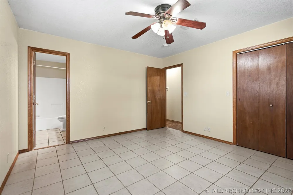 366 Elm Street Lone Grove, OK 73443