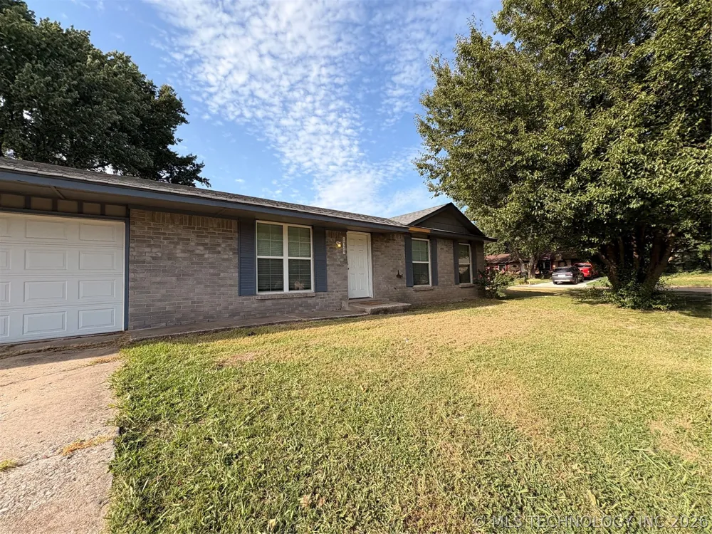 1329 NE 3rd Place Pryor, OK 74361