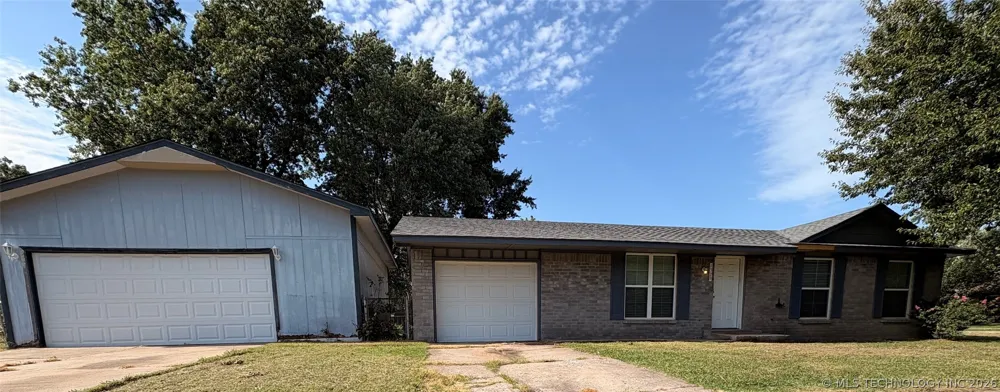 1329 NE 3rd Place Pryor, OK 74361