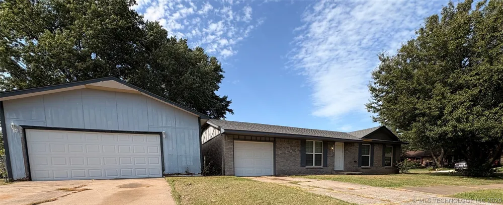 1329 NE 3rd Place Pryor, OK 74361