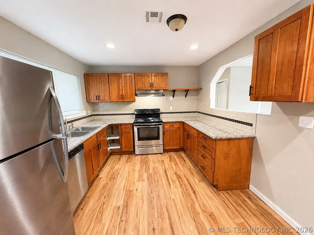 1329 NE 3rd Place Pryor, OK 74361