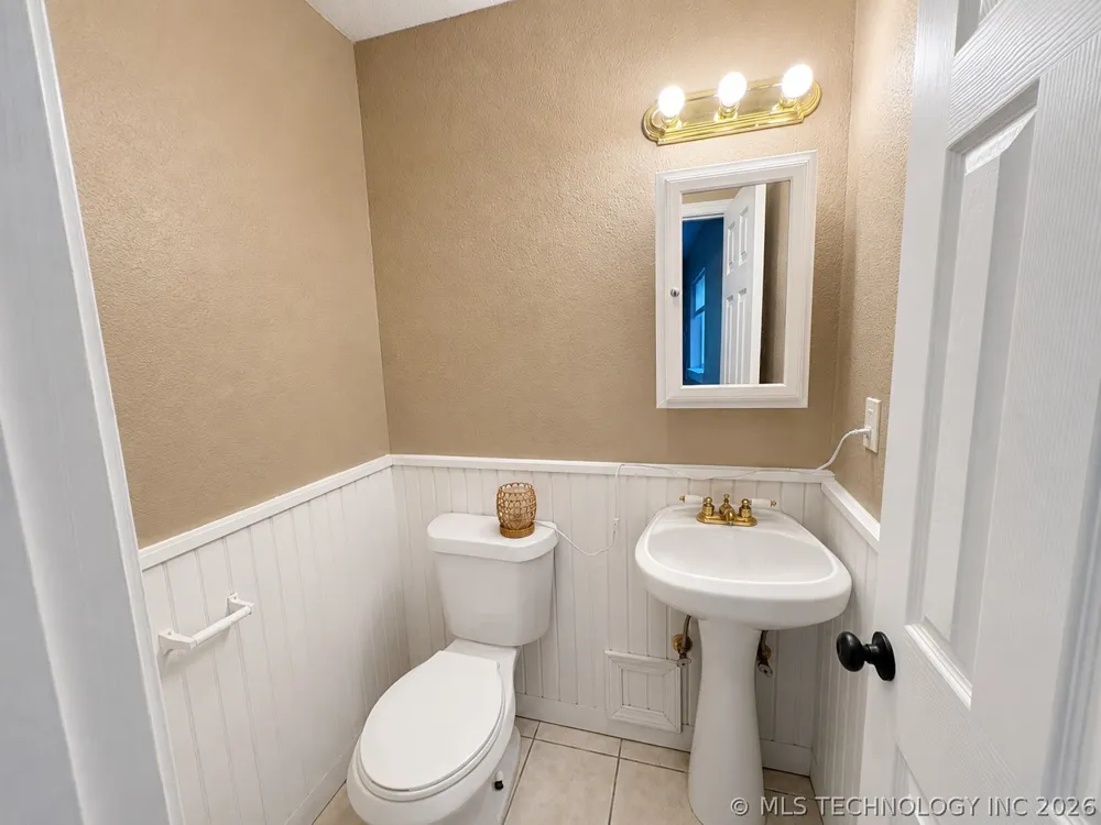 1329 NE 3rd Place Pryor, OK 74361