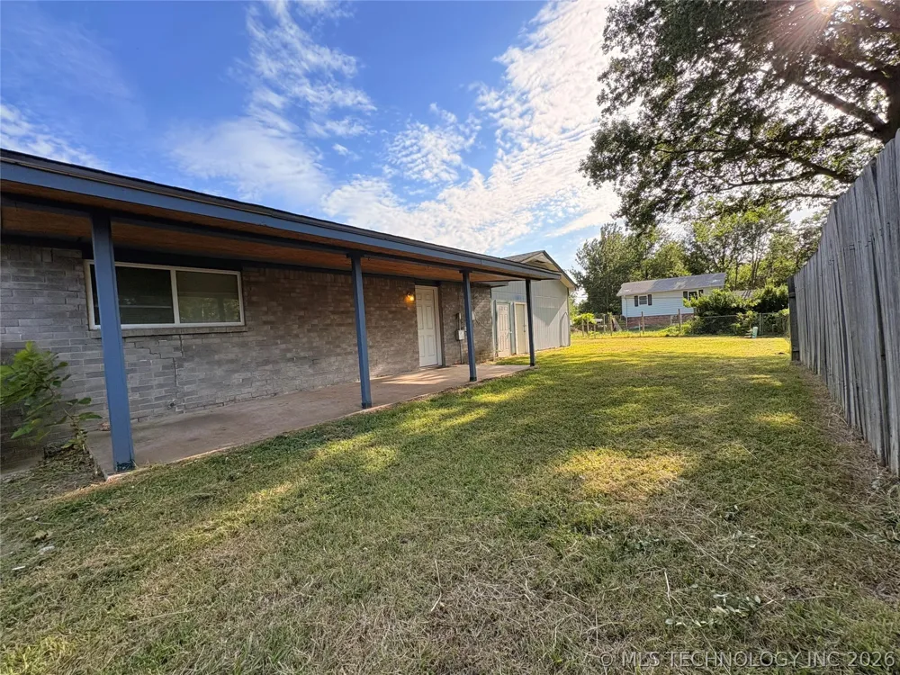 1329 NE 3rd Place Pryor, OK 74361