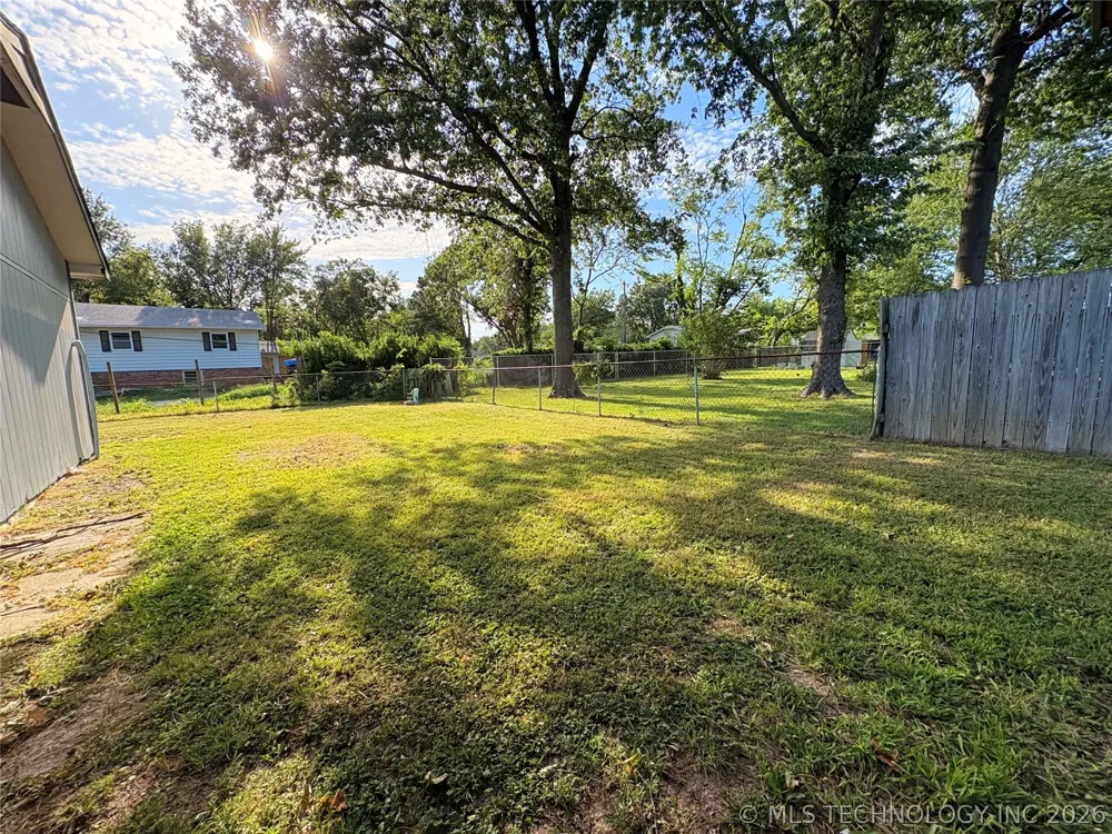1329 NE 3rd Place Pryor, OK 74361