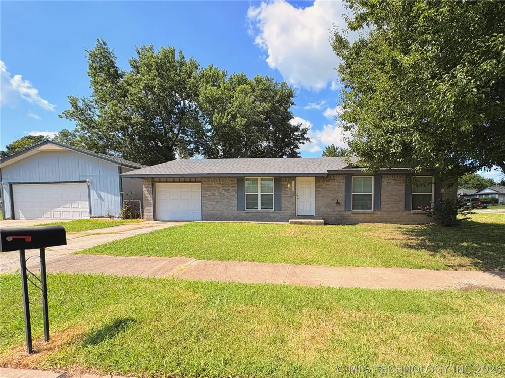 1329 NE 3rd Place Pryor, OK 74361