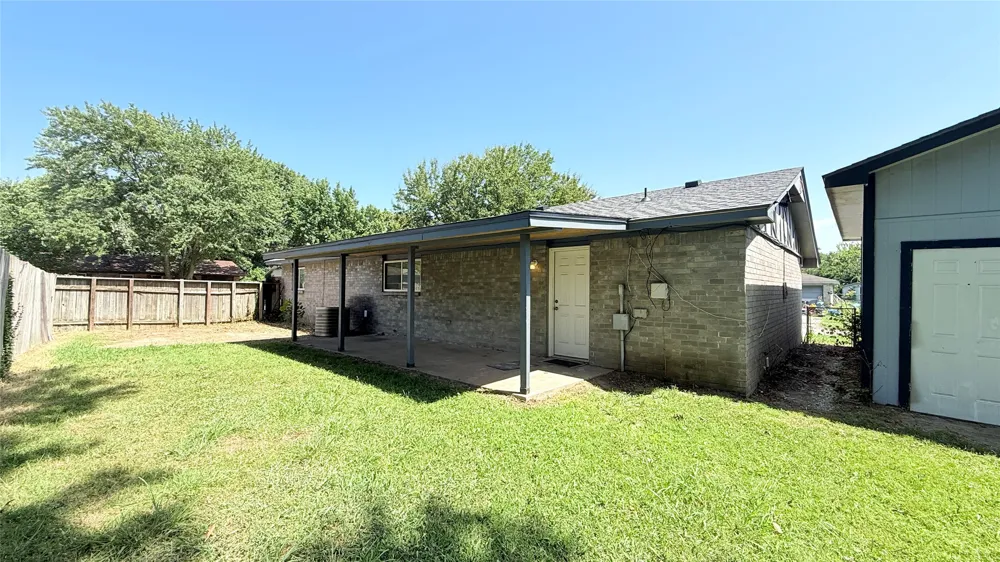 1329 NE 3rd Place Pryor, OK 74361