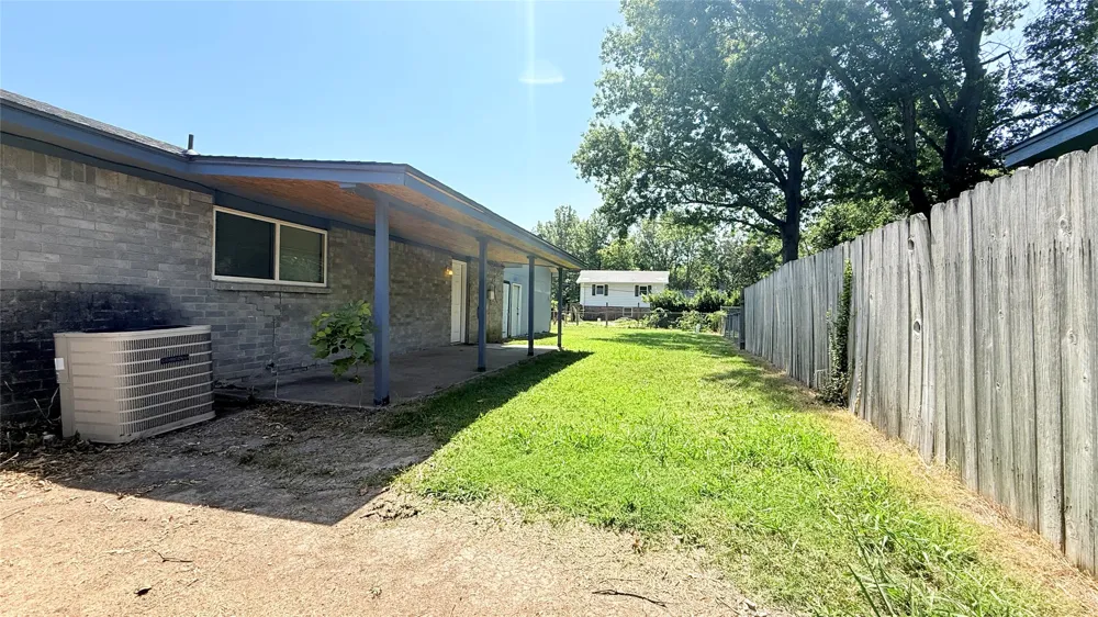 1329 NE 3rd Place Pryor, OK 74361
